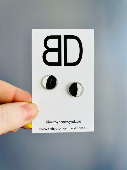 Bevilled Studs